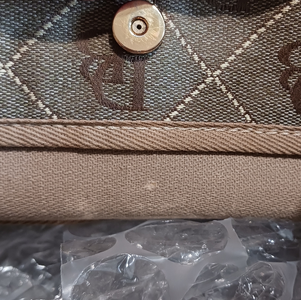 Dooney & Bourke Tassel Bucket Bag Duck Charm - Picture 9 of 12